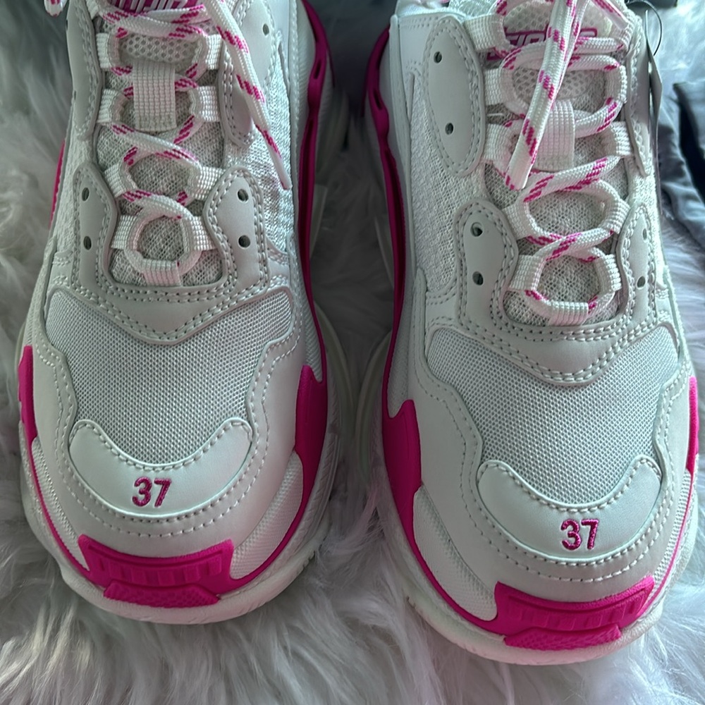 Balenciaga Sneakers - Picture 5 of 10